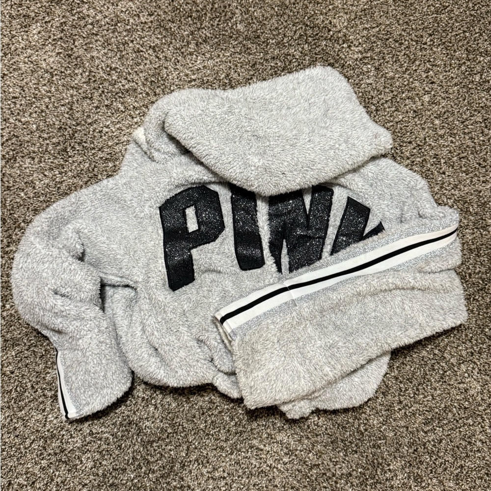 PINK Victoria's Secret Gray Sherpa Robe